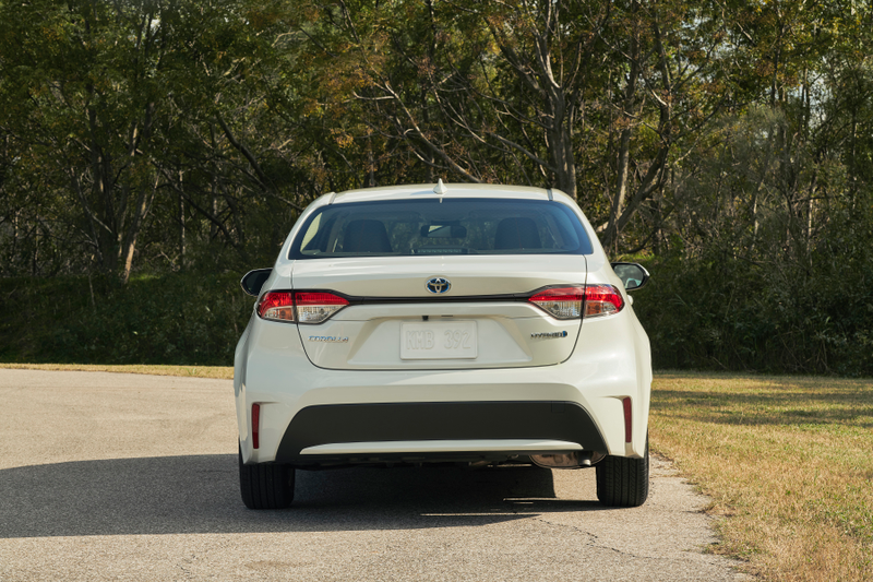 Illustration for article titled 2020 Toyota Corolla Hybrid Joins the Prius With an Expected 50 MPG